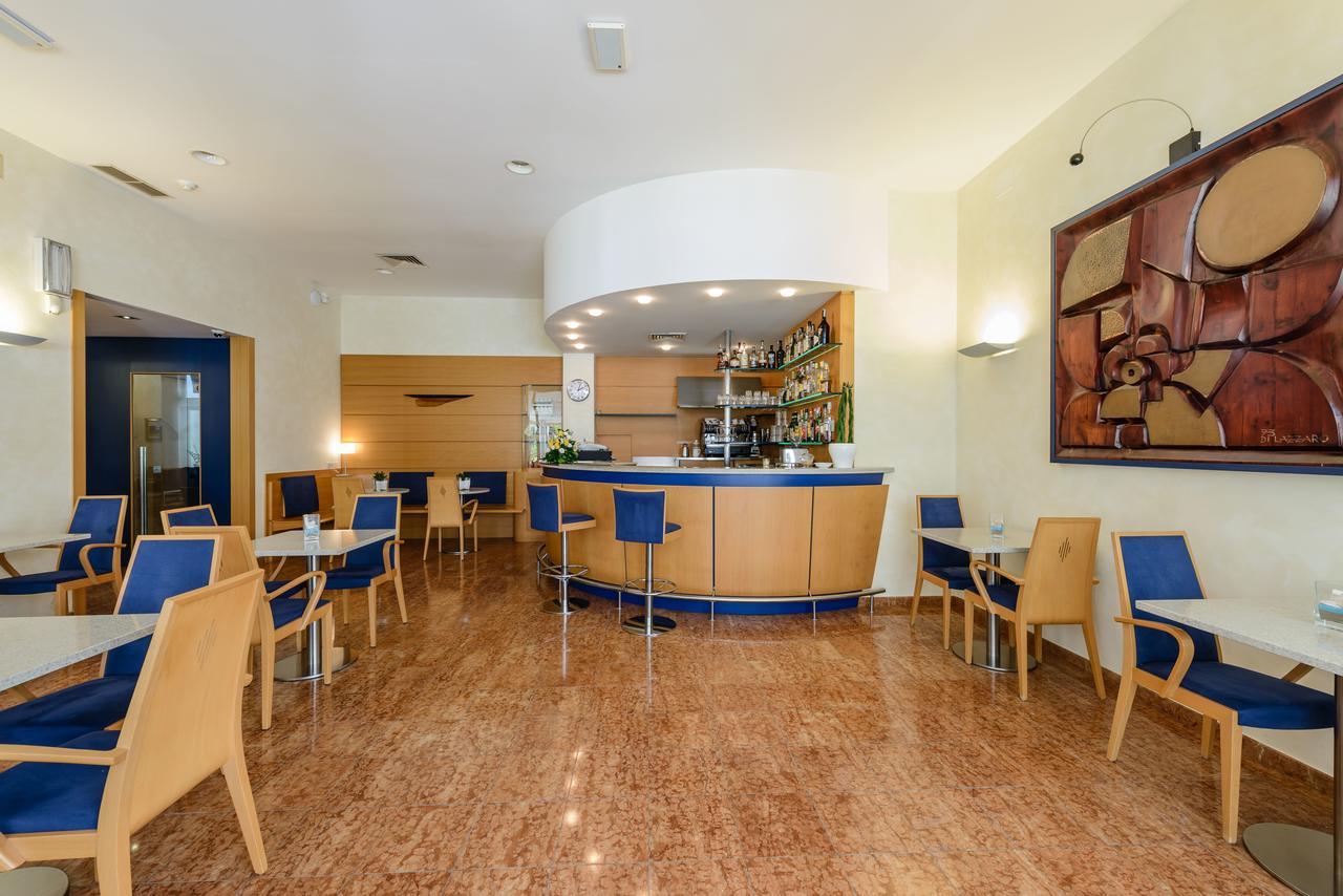 Hotel Bella Venezia Mare Lignano Sabbiadoro Dış mekan fotoğraf